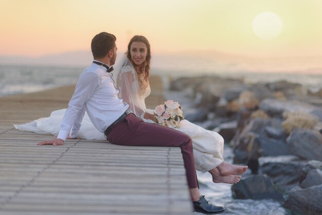 Jak przygotować się do sesji ślubnej za granicą: Praktyczne wskazówki dla przyszłych małżonków