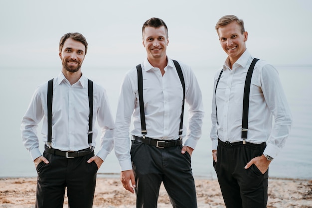 Jak wybrać idealną kreację na uroczystości rodzinne: Praktyczny przewodnik po stylach i fasonach